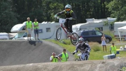 Filip Gustafsson cyklade hem sitt andra raka SM-tecken.