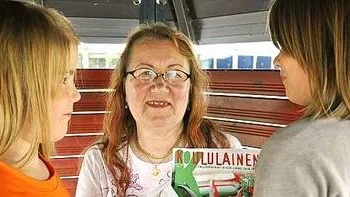 Anne Aspholm jobbar med finskundervisningen i Hammarskolan, Gimo. Det här läsåret har undervisningen i modersmål ökats ut.