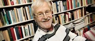 Presenterar prisad roman