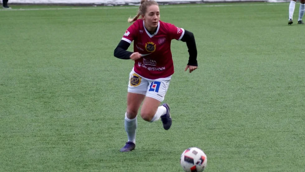 Julia Lyckberg och Uppsala har en viktig match borta mot jumbon Böljan i dag.