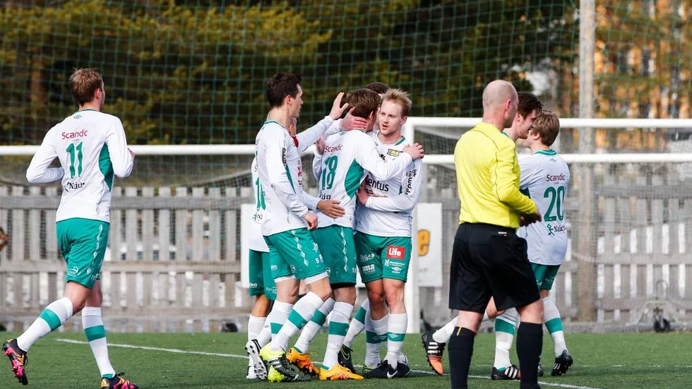 Bergnäset gjorde fyra mål i lördagens bortamatch och kunde jubla över tre poäng.