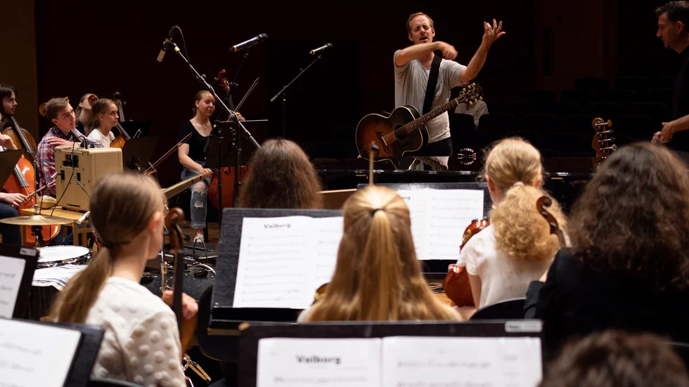 Musikrum kommer att arrangeras på 16 olika orter simultant den sjunde maj.