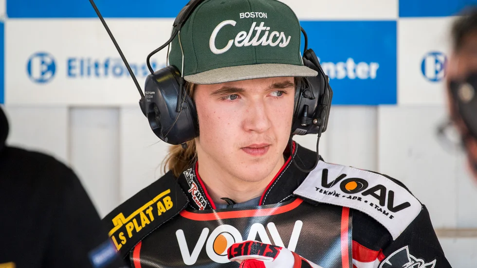 Joel Andersson är fortfarande borta från träning efter smärtan i njurarna han upplevde efter Smedernas fystester.