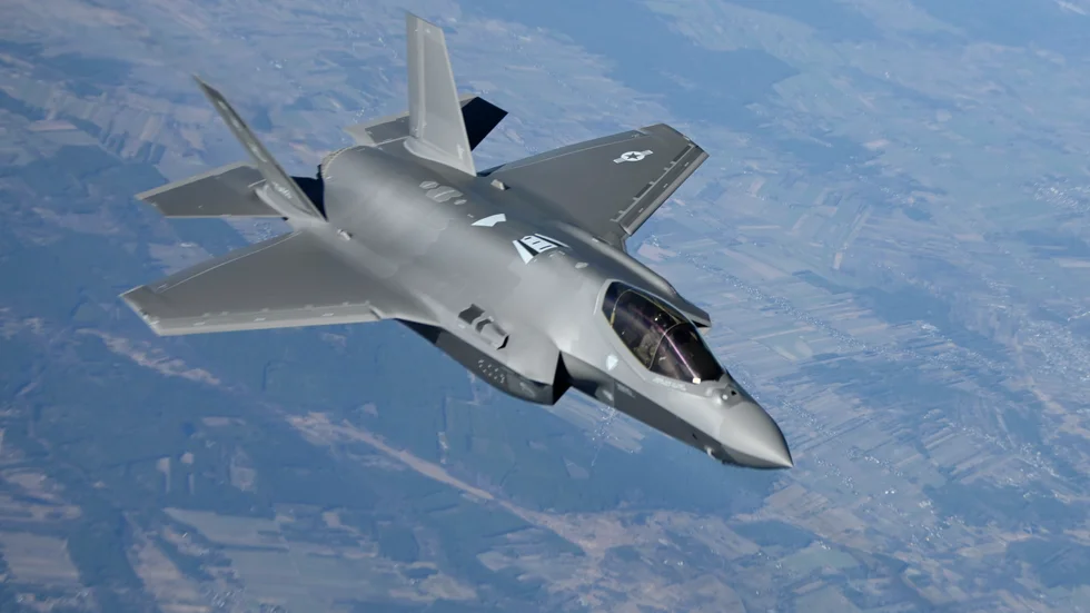 På väg till Ärna? DCA-avtalet ger USA rätt att basera stridskrafter (här ett F35) vid svenska militärbaser som till exempel F16.