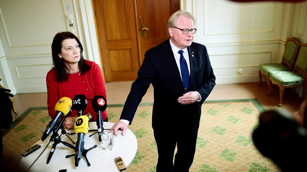 Utrikesminister Ann Linde (S) och försvarsminister Peter Hultqvist (S). Arkivbild.