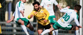 Oavgjort i känslofyllda lokalderbyt – två röda kort