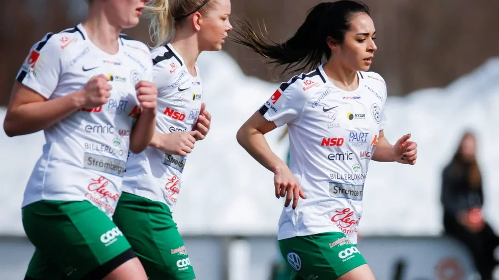 Jaclyn Sawicki till höger i bild.