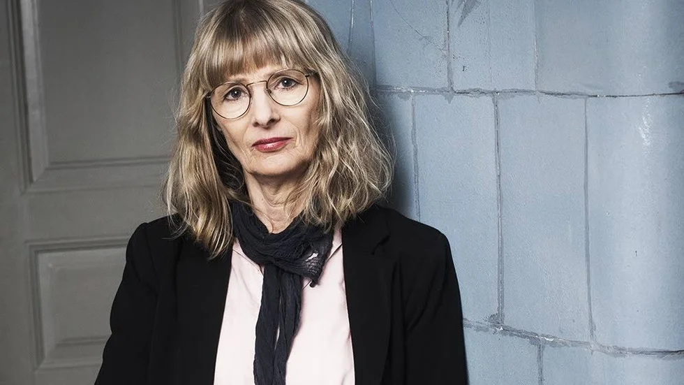 Ida Andersen (född 1960) är författare, översättare och kulturskribent. Hon har tidigare gett ut en roman och flera diktsamlingar.