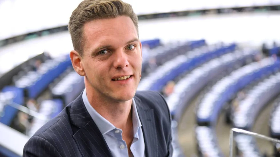 Tilläggsskyddet syftar till att kompensera läkemedelsföretagen för den långa tid det tar att utveckla ett nytt läkemedel, skriver Christofer Fjellner.