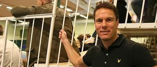 Läktaren invigd i sporthallen