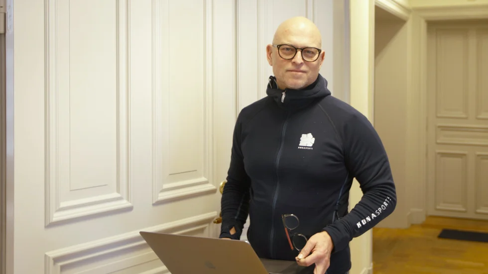 Joachim Larsson berättar att han själv inte ska tävla i helgen. "Jag har tävlat tillräckligt i mitt liv. I helgen är jag bara arrangör", säger han. 