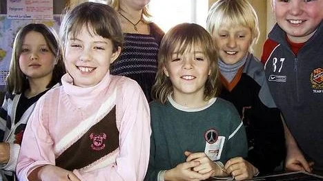Ottilia Friberg, Jonathan Leman, Amanda Khor, Melker Ehrenström, Niklas Bohlin och Hanna Josefsson gillar att läsa serierna.