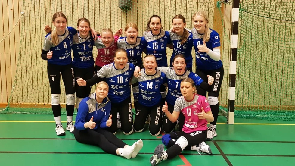 Norsjö volley tog fem av sex möjliga poäng i säsongens sista bortaturné.