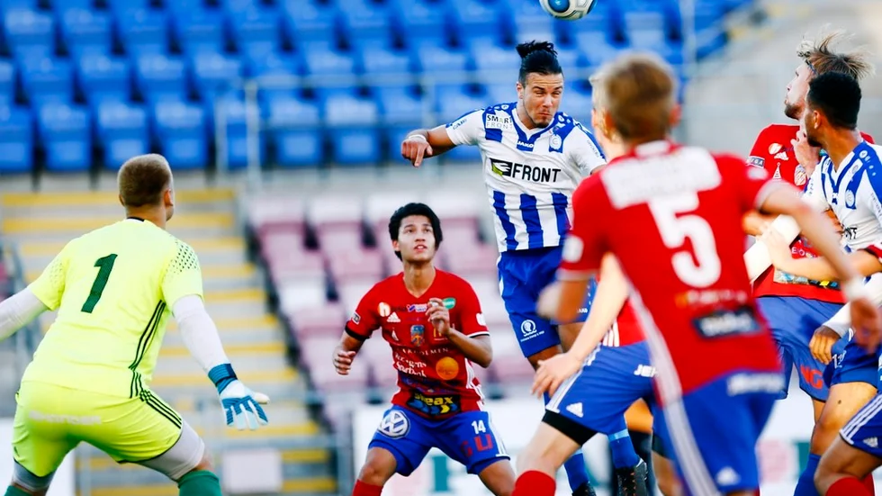 Citys sista hemmamatch för året slutade rejält i moll. De blåvitrandiga släppte nämligen in fem mål i andra halvleken och förlorade med 1–6 totalt. Arkivfoto: Niklas Holm