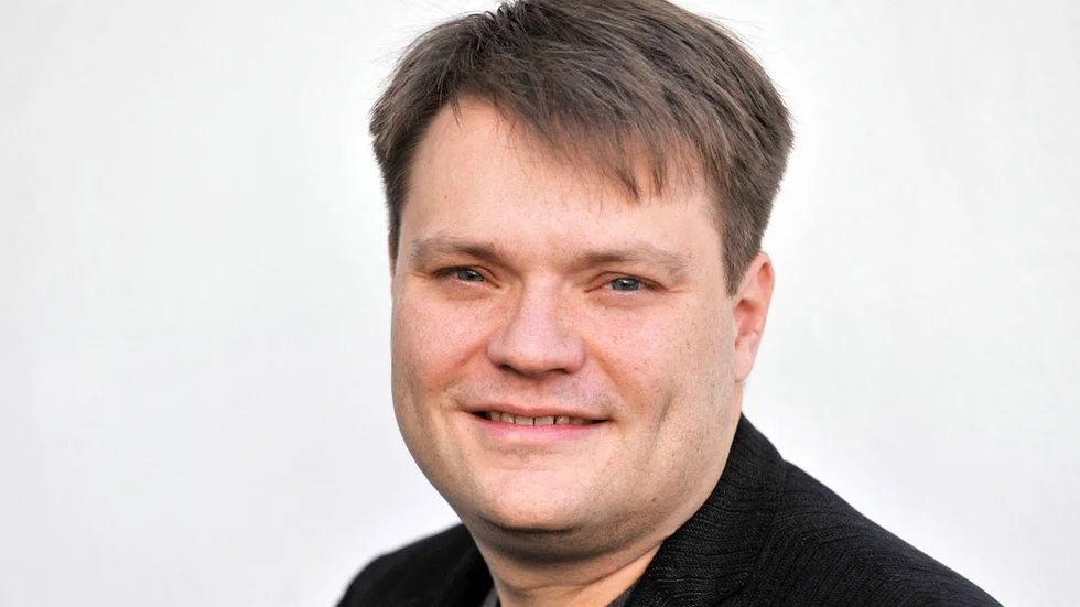 När det handlar om alternativa medier och länkar med falska nyheter som sprids via Facebook talar vi i Sverige om falska nyheter, medan sociala medier i många andra länder handlar om att äntligen få komma till tals, säger Olof Jonmyren, politisk redaktör på SN.
