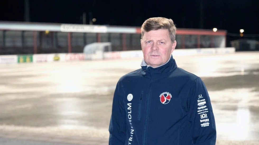 Roger "Gubben" Carlsson ser att hans KVBS har potential när laget spelar som han vill och som de kan. Men när de faller tillbaka i division 1-spelet kommer laget att straffas hårt, vilket skedde i senaste träningsmatchen mot Örebro SK.
