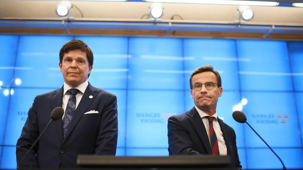 Ulf Kristersson (M) känner sig skyldig att försöka forma en tvåpartiregering med Allianspolitik som bas. Men om inte alla fyra partierna är ense om detta är det ingen Alliansregering.
