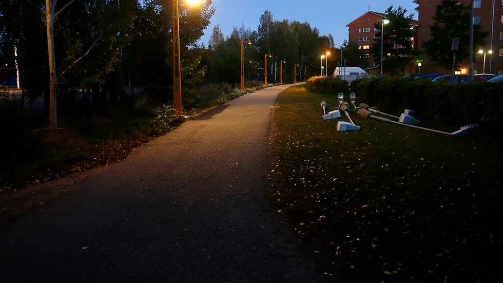 Gatubelysningar som är trasiga kan man felanmäla till eskilstuna.se/felanmalan skriver Linda Nilsson,verksamhetschef gatuavdelningen i Eskilstuna kommun.