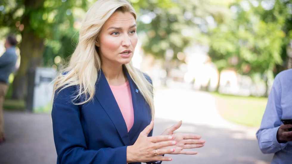 Energi- och näringsminister Ebba Busch har uttalat sig om strategin som ska ge nyindustrialisering i Norrbotten bättre förutsättningar.