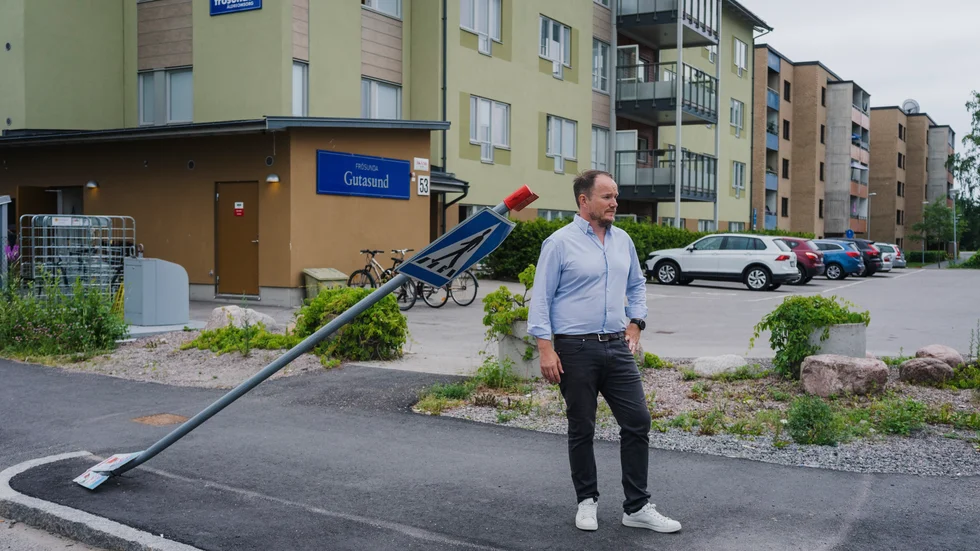 Tobias Smedberg anser av att V är det enda parti som står för en jämlik politik.