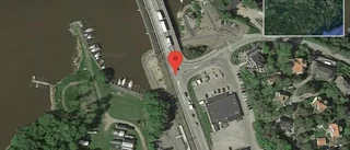 Rådjur på vägen på väg 56