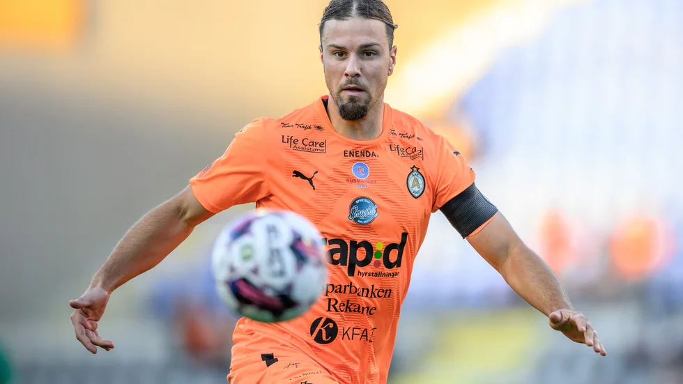 AFC Eskilstuna reser till Stockholm och Grimsta IP för att ta sig an Brommapojkarna klockan 19:00.