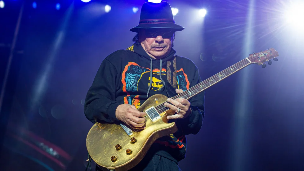 Carlos Santana svimmade under ett framträdande. Arkivbild.