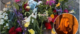 Ljus och blommor på Donners plats efter mordet • Annie Lööf (C) på plats utanför domkyrkan 