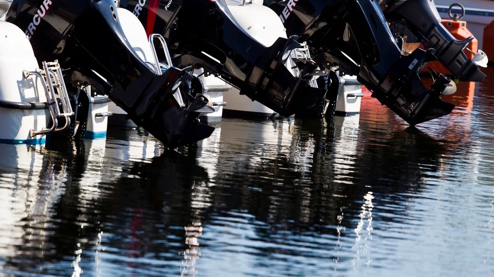 Två båtmotorer utan ägare upptäcktes vid Mälaren i Mariefred (bilden är tagen i ett annat sammanhang).