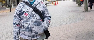 På väg hem till ståtligt hus