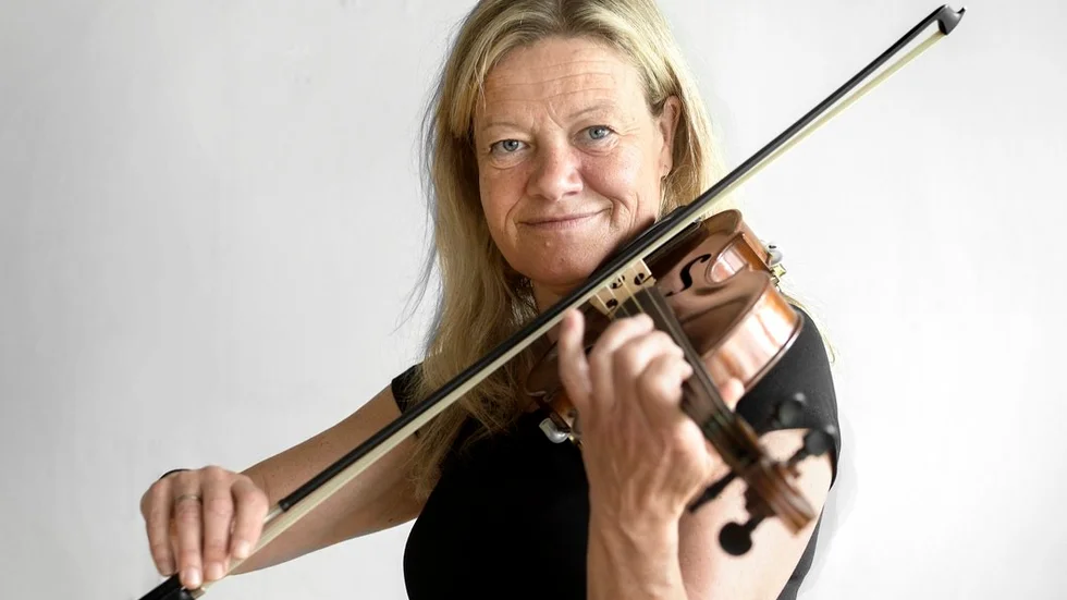 Anne Holmer, dirigent i Filharmoniska sällskapet.