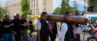 Mer pengar till vapen åt Ukraina