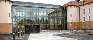 Rektor på Thomasgymnasiet närmast kräver låst skola