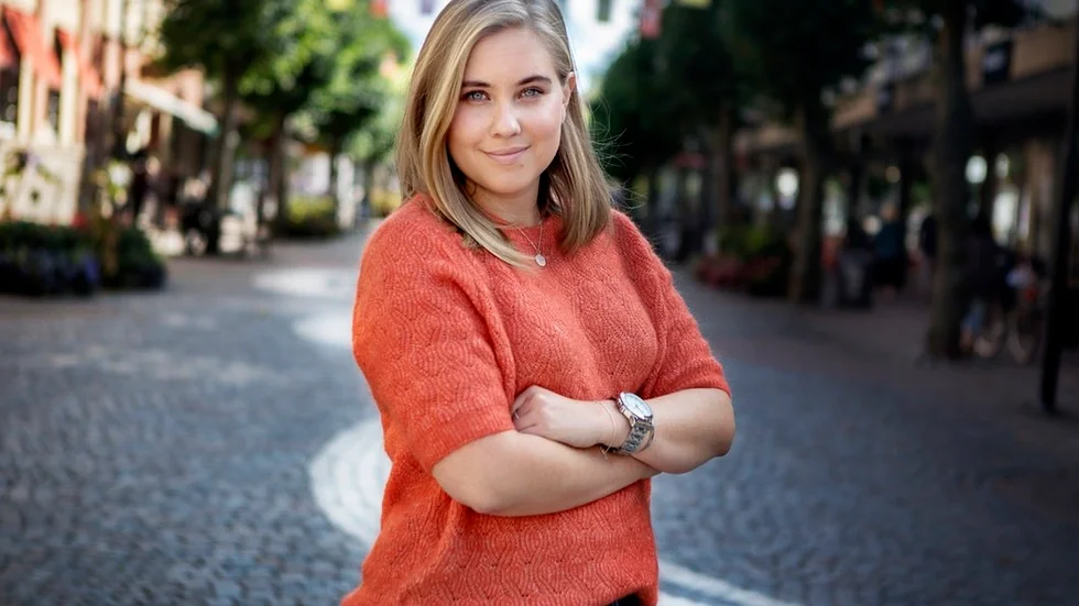 Ebba Eriksson, Informatör/Projektledare på KFV marknadsföring, planerar nästa veckas höstmarknad. "Katrinholmarna vill att det ska hända något på stan och det här är ett vinnande koncept" säger hon.