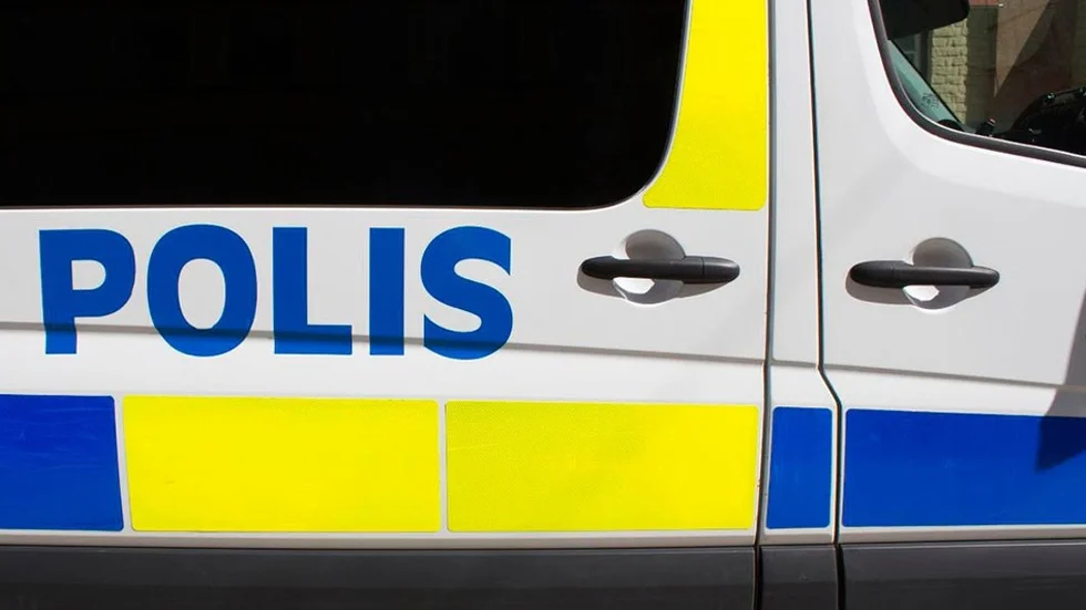 Det blev våldsamt i Ica Maxi i Skiftinge i Eskilstuna när en misstänkt snattare skulle gripas på tisdagen.