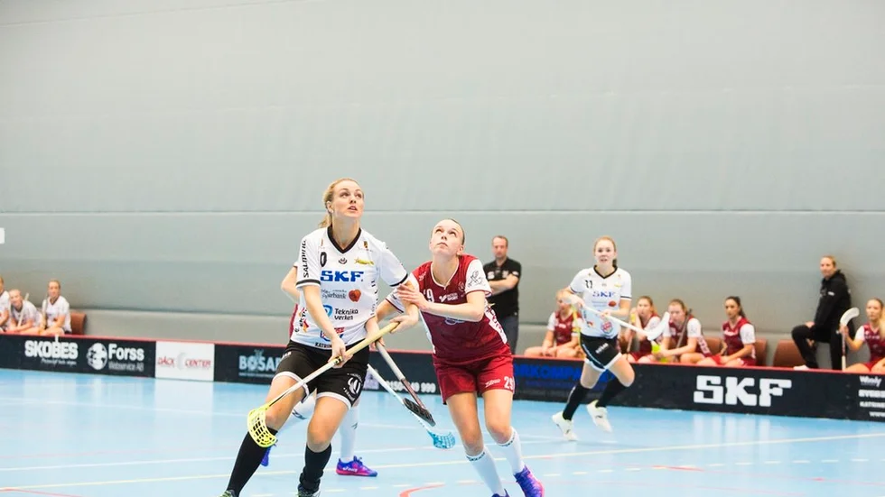 Sandra Strömberg och Telges Caroline Stening.  FOTO: RICKARD TÖRNHJELM
