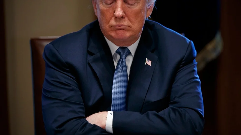 När Trumps tullar på stål och aluminium infördes var EU snabba på bollen med motdrag. Handelskriget kan bli ett faktum, men i stället för att ge Trump rätt i att frihandel är ett nollsummespel, bör EU hålla huvudet kallt och sänka handelstullarna till omvärlden.