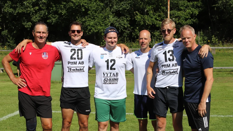 Veteranerna försvarade titeln i Byle cup. Från vänster Per Lindberg, Viktor Lindberg, Mattias Lindberg, Robert Söderberg, Jonas Pettersson och Mattias Zingmark.