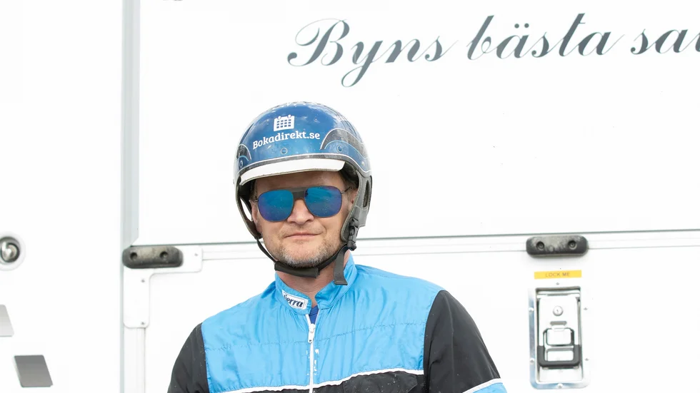 Skellefteåproffset Jerker Bjurman är i Norge och försöker kvala in fyra av stallets hästar till Stokriteriet och stoderbyt.