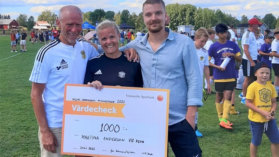 Martina Andersson fick ta emot Nicklas ”Läskis” Johanssons minnespris.