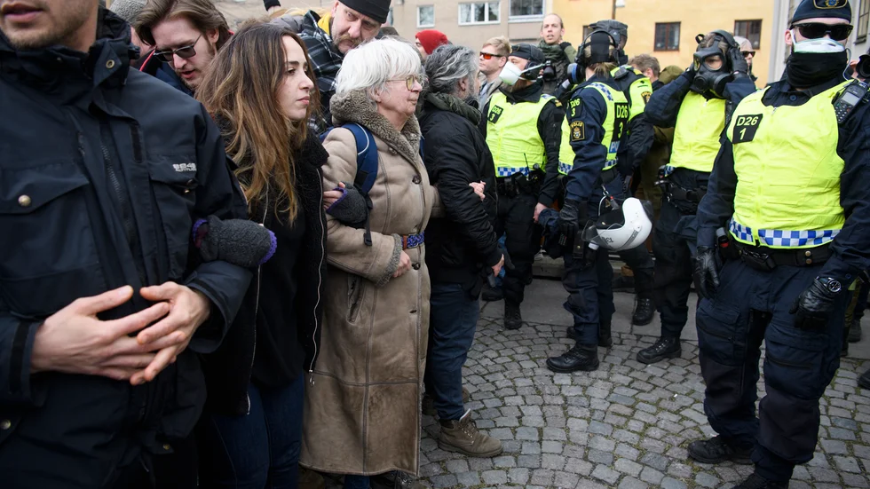 Organisationen "Frihet Sverige" samlade runt 600 personer för manifestationen "Tusenmannamarschen för frihet & sanning", en protestmarsch mot coronarestriktionerna den 6 mars. Arkivbild.