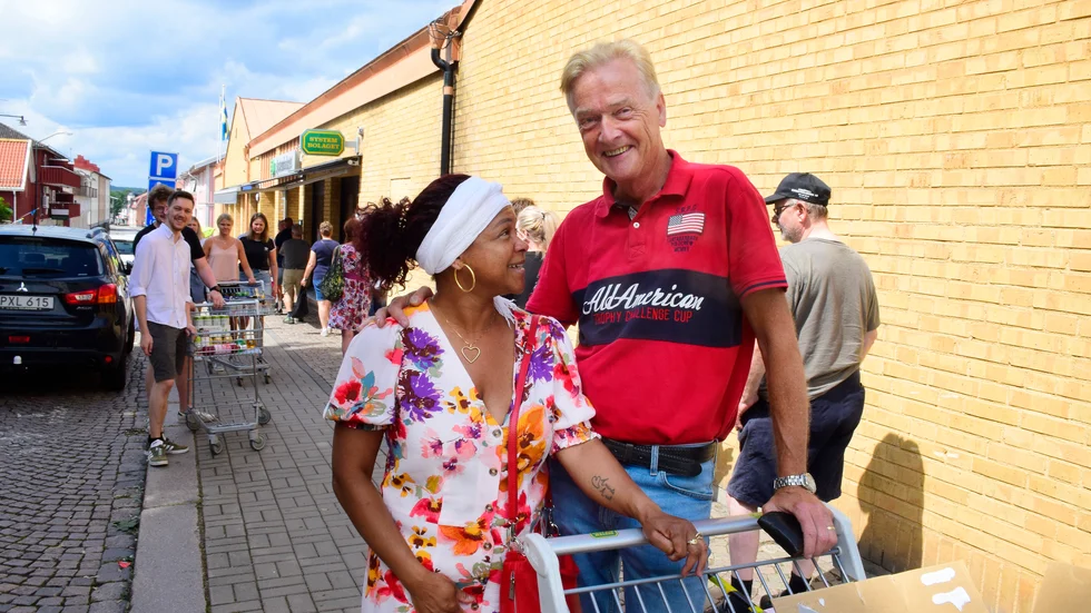 Bosse och Iliana Norbro planerar en traditionell midsommar. " Det blir sill, nubbe och lite grill."