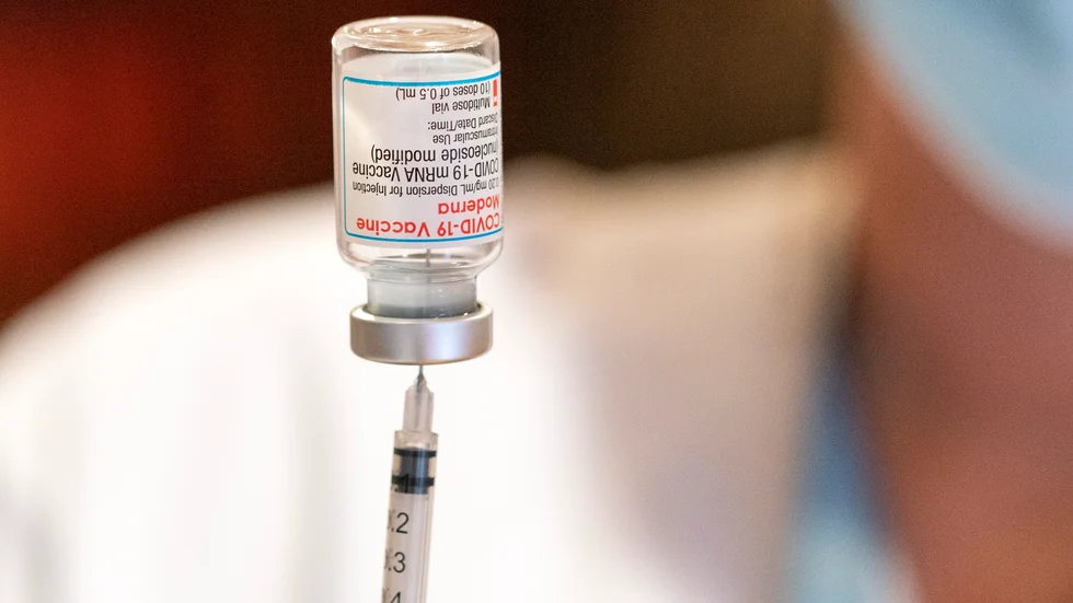 Unicef och Läkare utan gränser vill att Sverige donerar överskott av Pfizers och Modernas vaccin till låg- och medelinkomstländer. Arkivbild.