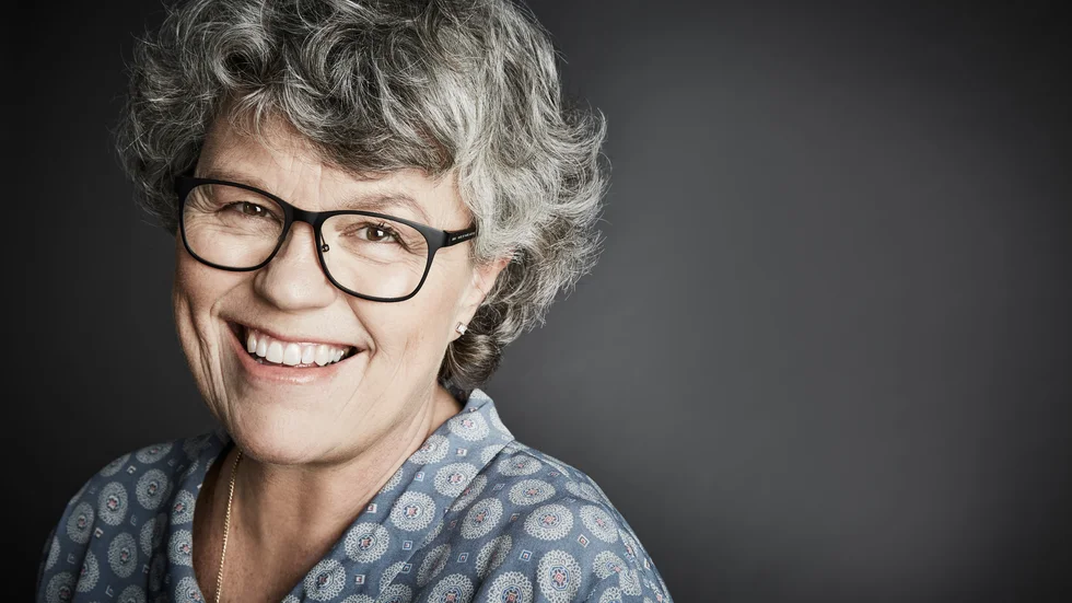 Piratförlaget ger ut Anne Holts deckare ”Mandelaeffekten” som översatts av Margareta Järnebrand.