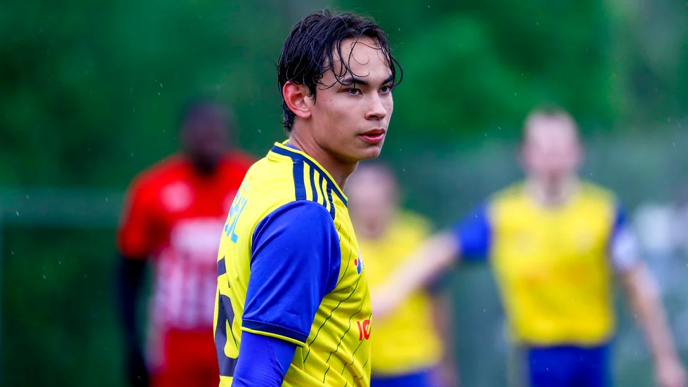 Oliver Eriksson dominerade när Lira vann på nytt hemma på Porsön.