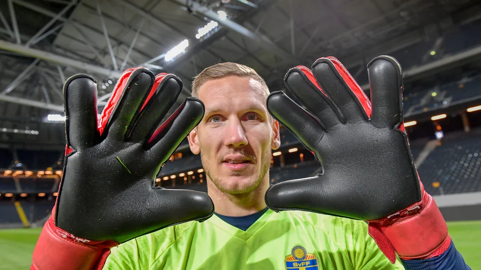 Det kryllar av sportsliga höjdpunkter de närmaste månaderna. EM-slutspelet i fotboll med målvakten Robin Olsen är bara en av dessa måsten för alla som älskar idrott.