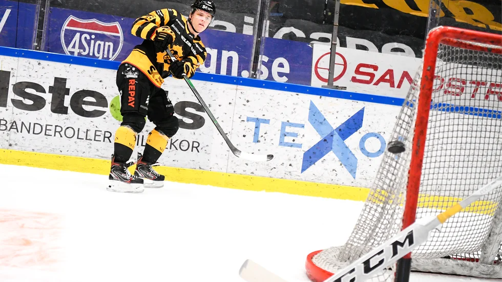 Jonatan Berggren har fått sitt stor genombrott den här säsongen. 20-åringen gör saker få spelare klarar av i SHL och mycket talar för att slutspelet blir hans första och sista för ett tag framöver.
