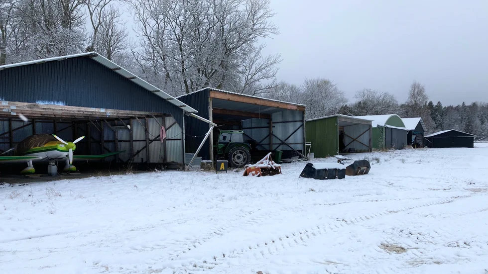 I dag arrenderas flygfältet av Vassunda flygklubb. Bilden är tagen i januari.