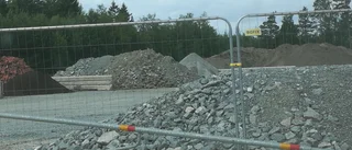 Lagrade massorna från stattgropen utan lov - får vite