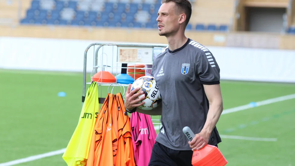 Daniel Bäckström är fylld av glädje inför morgondagens hemmamatch mot Degerfors